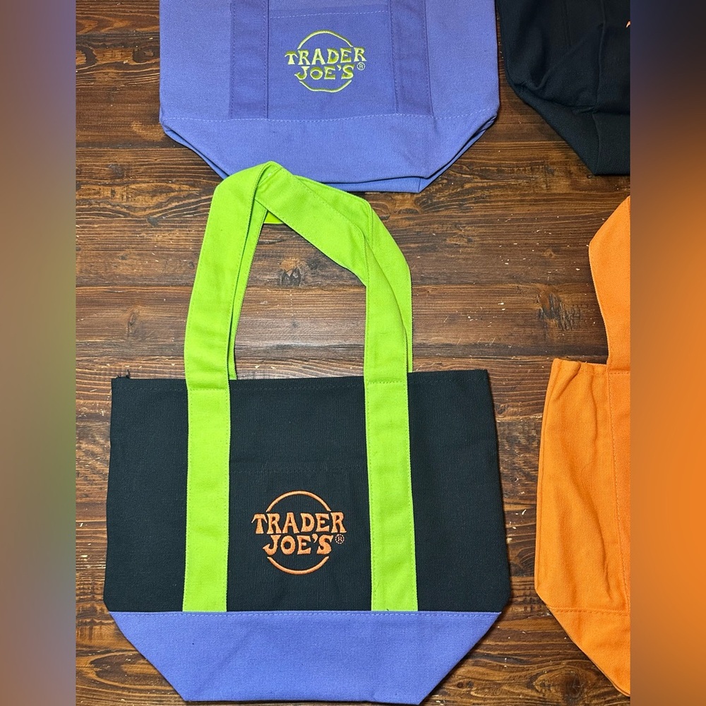 FULL SET OF 4! Trader Joe’s Trick Or Treat Canvas Tote Bags Mini Halloween. - Picture 3 of 6